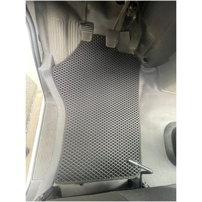 Floor mats for Toyota Hiace 