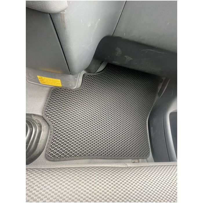 Floor mats for Toyota Hiace 
